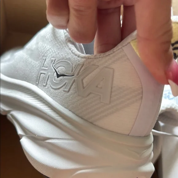 Hoka Women's Clifton 9 - Cosmic Grey/White SZ 9.5 Viral Hot! Brand new in box!! - Picture 13 of 17